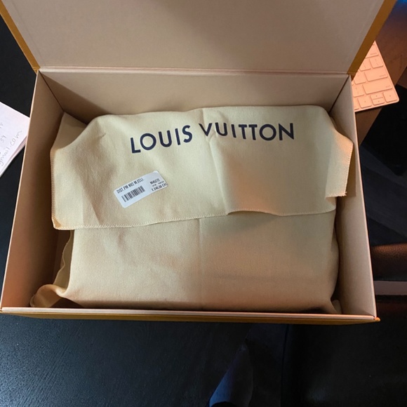 Louis Vuitton Side Bag Men - Picture 4 of 5